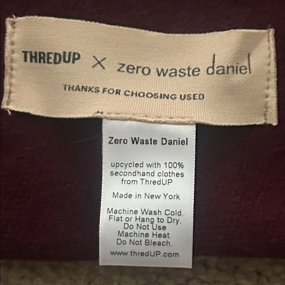ThredUp Recycled Plush Knit Scarf Burgundy Cozy Sustainable Fashion Wrap